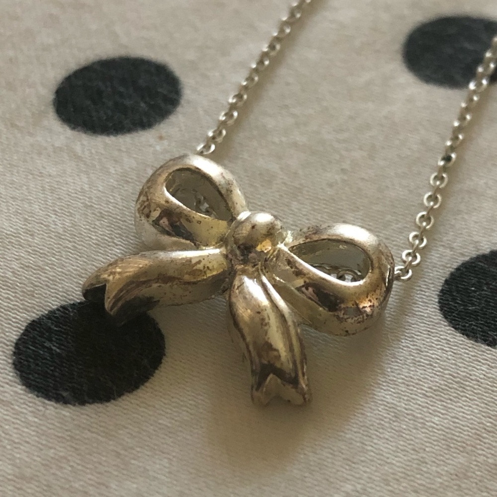 Silver Bow Necklace